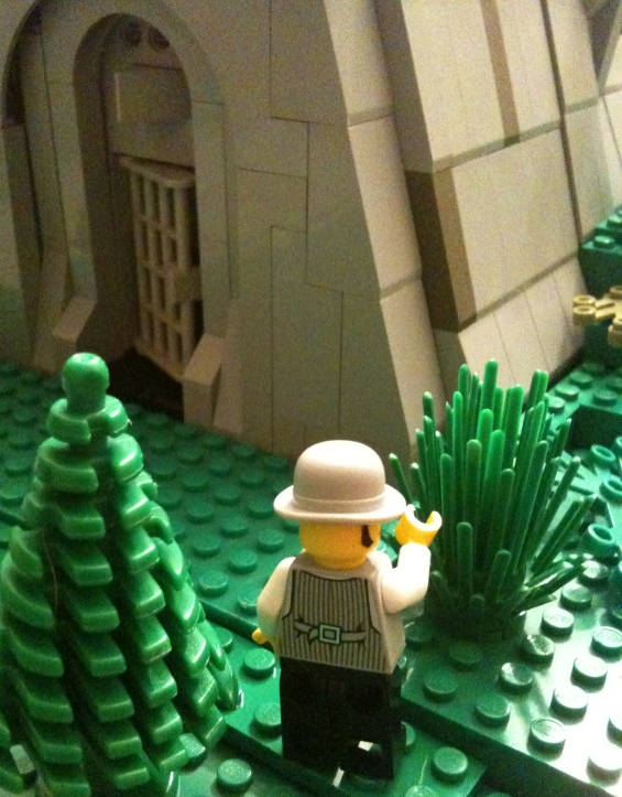 H.P. Lovecraft's THE TOMB legoized by Jesse Willis